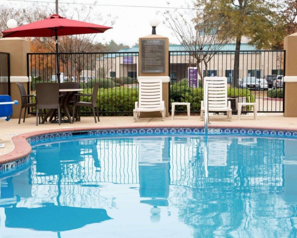 King Room with Accessible Tub - Accessible/Non-Smoking